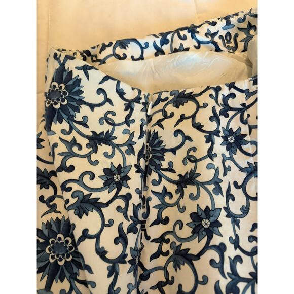 Lauren Ralph Lauren Blue & White Floral Skirt - Picture 2 of 5